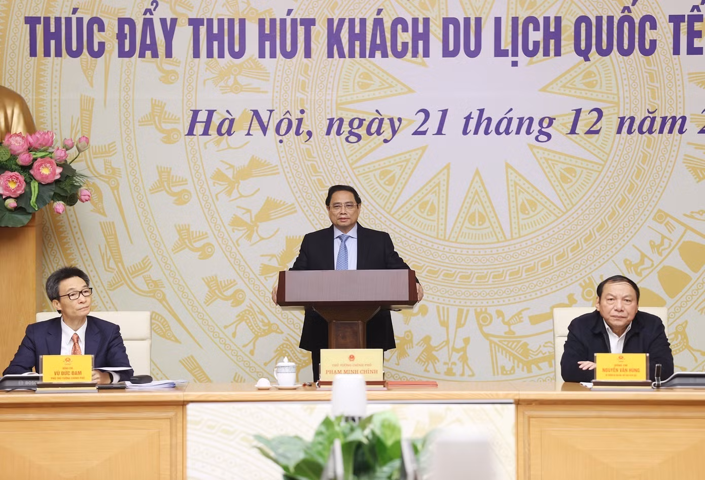 Thủ tướng Phạm Minh Chính chủ trì Hội nghị thúc đẩy thu hút khách du lịch quốc tế vào Việt Nam Ảnh: Nhật Minh Thủ tướng Phạm Minh Chính chủ trì Hội nghị thúc đẩy thu hút khách du lịch quốc tế vào Việt Nam Ảnh: Nhật Minh