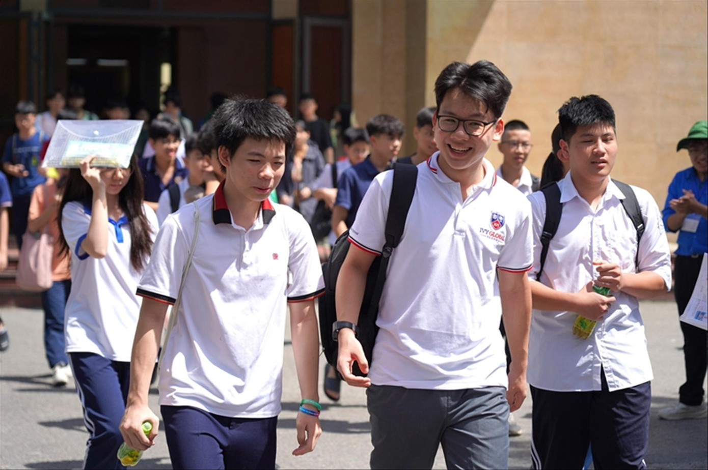 Thí sinh tham gia dự thi lớp 10 Trường THPT chuyên Khoa học Tự nhiên vừa qua. Ảnh: Trường ĐH Khoa học Tự nhiên