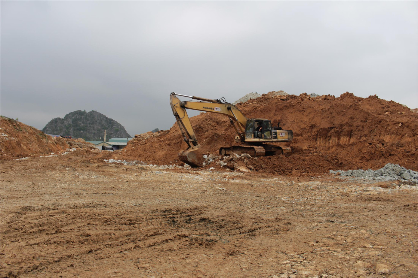 Dự án cao tốc Bắc - Nam đang tồn tại những NĐT yếu năng lực, thi công không đảm bảo tiến độ yêu cầu. Ảnh: Trọng Đảng Dự án cao tốc Bắc - Nam đang tồn tại những NĐT yếu năng lực, thi công không đảm bảo tiến độ yêu cầu. Ảnh: Trọng Đảng