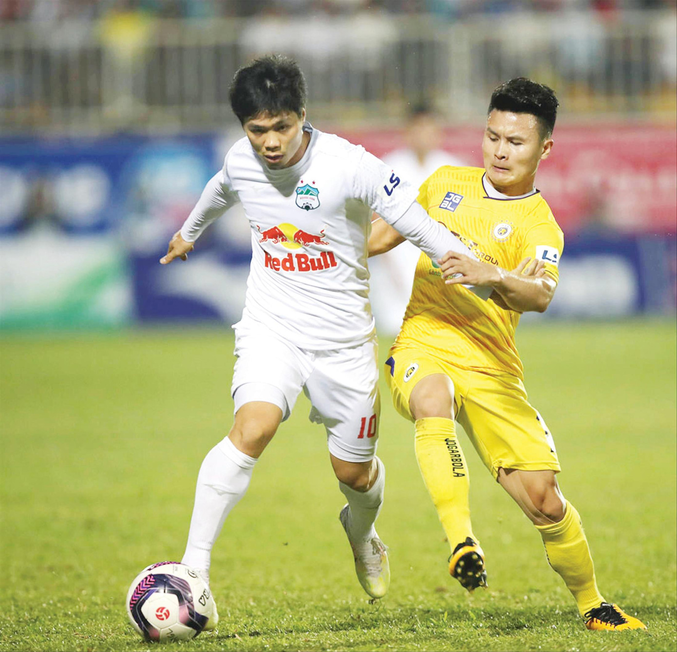 HAGL và Hà Nội, ai sẽ thắng trong cuộc đua ở V-League 2022? Ảnh: Anh Tú HAGL và Hà Nội, ai sẽ thắng trong cuộc đua ở V-League 2022? Ảnh: Anh Tú