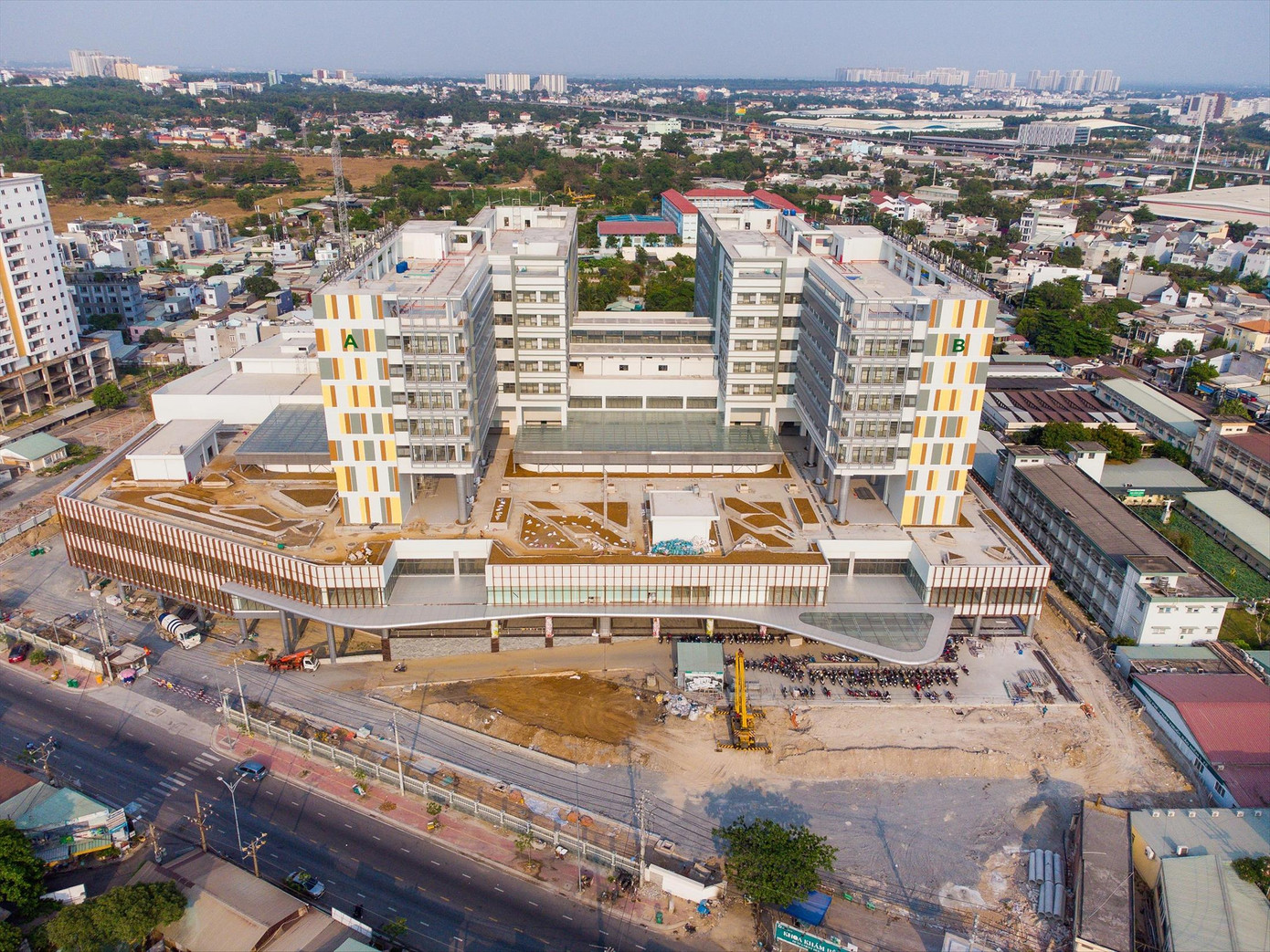 Ba Dự án cho 3 bệnh viện cửa ngõ tại TPHCM đang vướng công tác mua sắm trang thiết bị. Ảnh: Duy Anh Ba Dự án cho 3 bệnh viện cửa ngõ tại TPHCM đang vướng công tác mua sắm trang thiết bị. Ảnh: Duy Anh