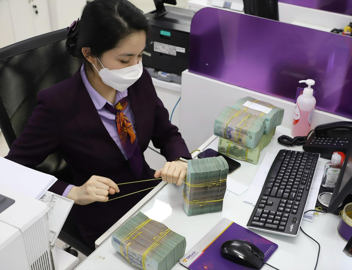 Ngân hàng được cho là vẫn thưởng Tết với mức khá tốt. Ảnh: Như Ý Ngân hàng được cho là vẫn thưởng Tết với mức khá tốt. Ảnh: Như Ý