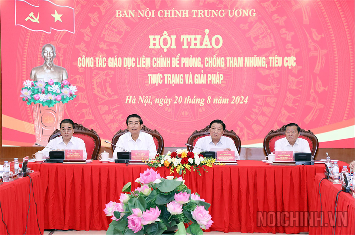 Hội thảo khoa học “Công tác giáo dục liêm chính để phòng, chống tham nhũng, tiêu cực, thực trạng và giải pháp” thuộc Đề án trình Bộ Chính trị ban hành Chỉ thị về tăng cường sự lãnh đạo của Đảng đối với công tác giáo dục liêm chính. Ảnh: PV