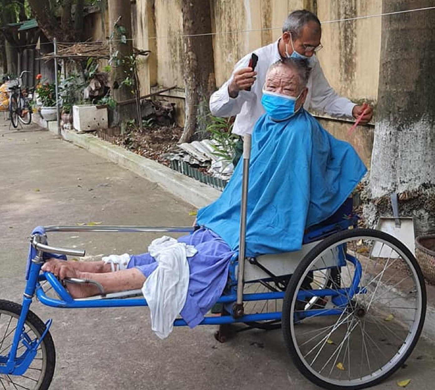 Chăm sóc thương binh tại Trung tâm Chăm sóc thương binh tại Trung tâm