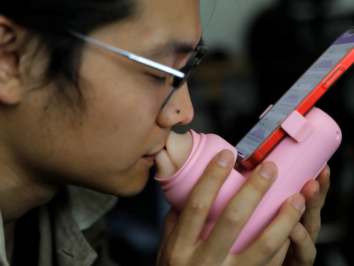 Anh Jing Zhiyuan sử dụng thiết bị MUA