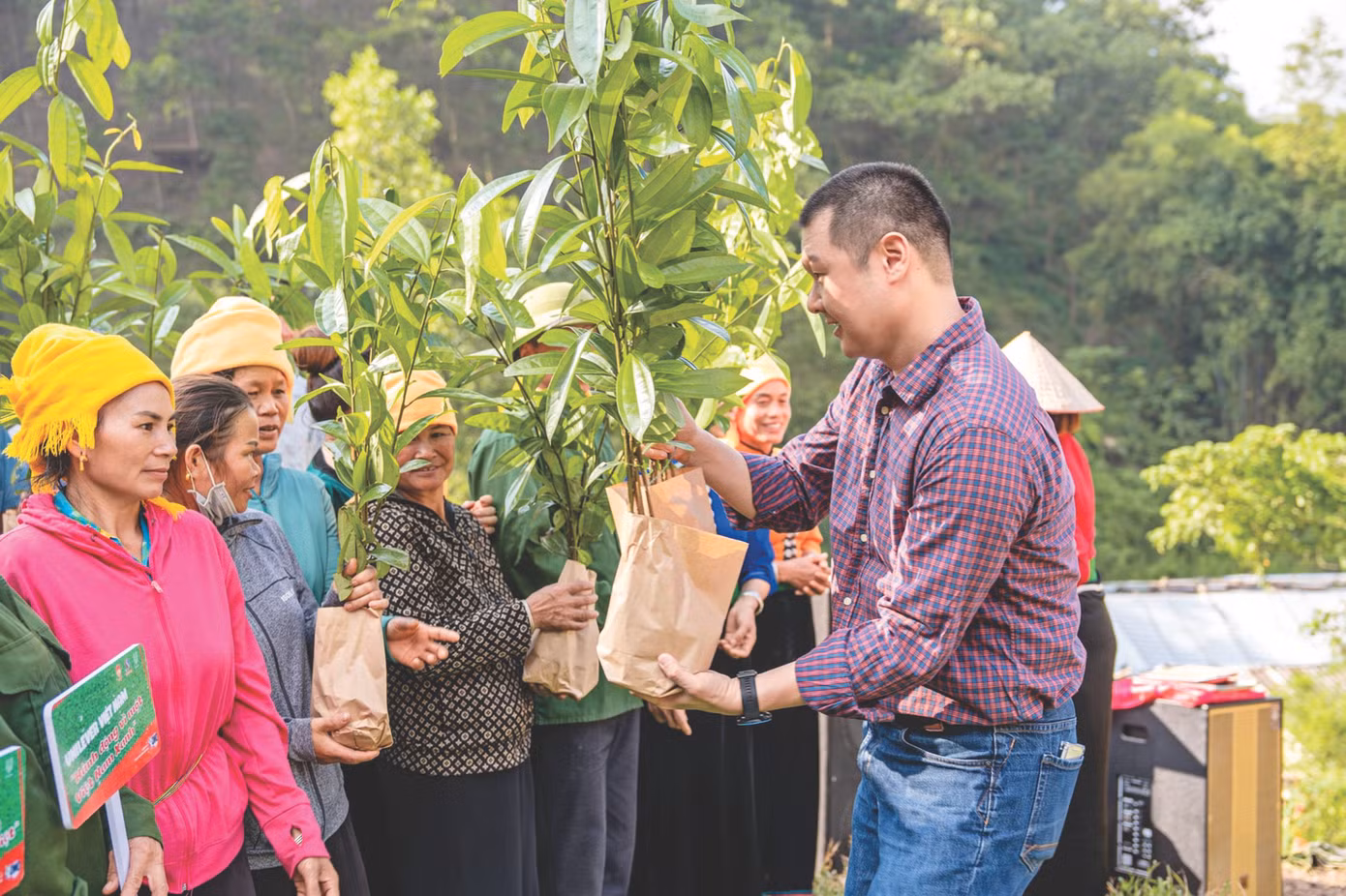 Unilever trồng gần 700.000 cây xanh lan tỏa ý thức trách nhiệm của cộng đồng vì một tương lai xanh