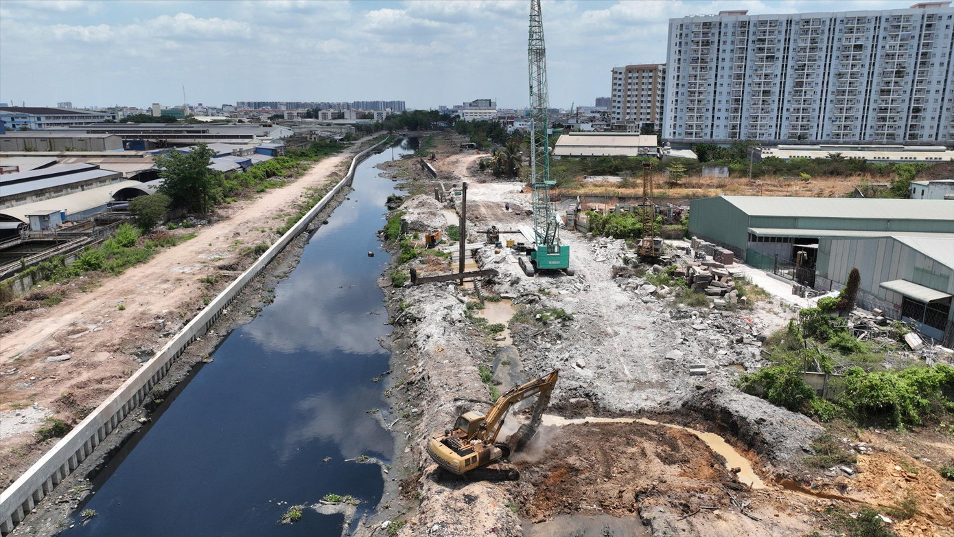 Dự án cải tạo môi trường kênh Tham Lương - Bến Cát - rạch Nước Lên ở TPHCM. Ảnh: H.H