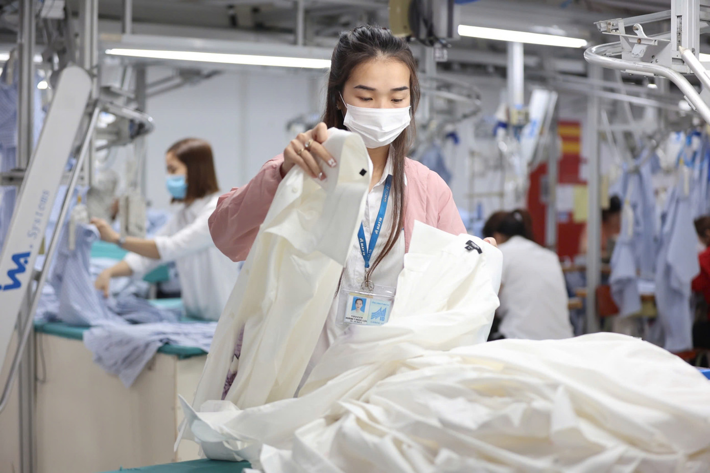 Thiếu khả năng làm chủ công nghệ khiến các doanh nghiệp Việt Nam gặp khó khi mở rộng cạnh tranh sản xuất ở các lĩnh vực công nghệ mới, công nghệ cao. Ảnh: Nguyễn Bằng