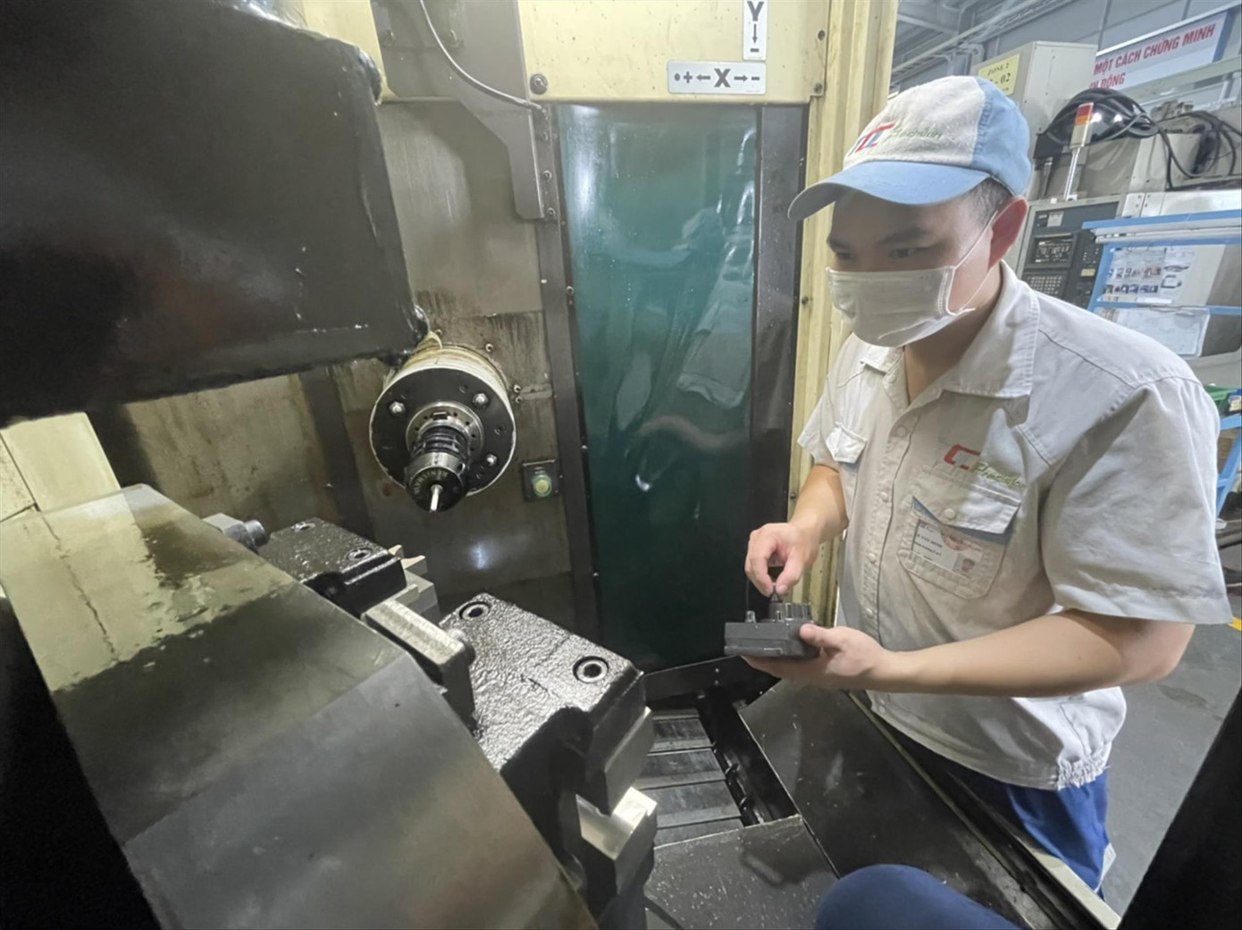 Doanh nghiệp cần chuyển hướng thị trường.