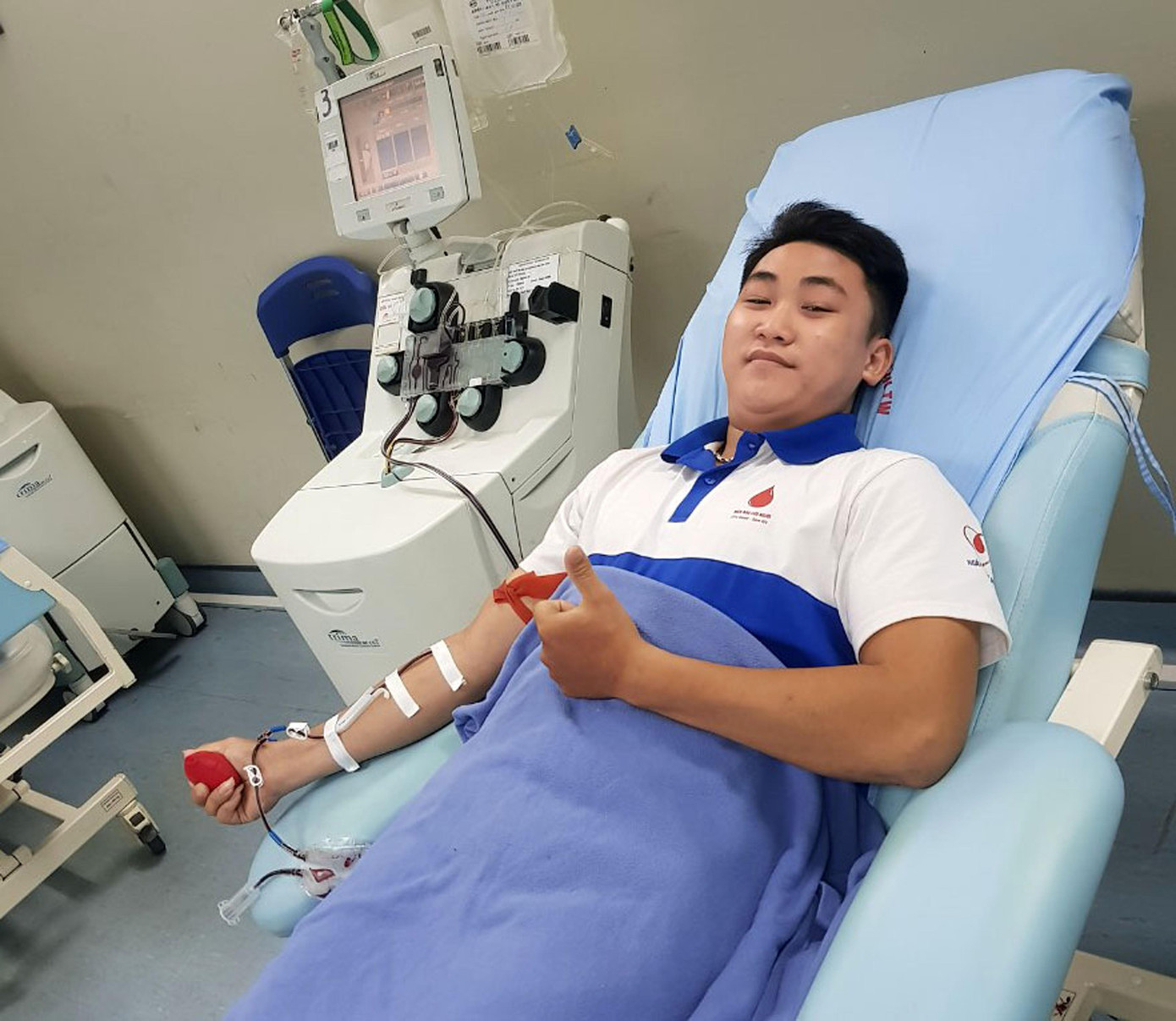 Tính đến nay, anh Dương Ngô Trí hiến máu 45 lần-là người có số lần hiến máu nhiều nhất dòng họ Dương ở xã Ngọc Vân