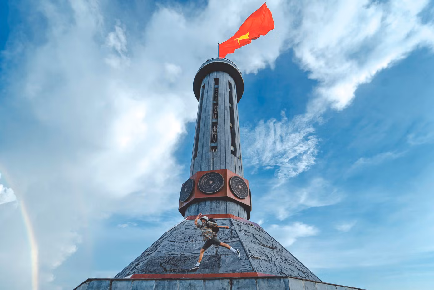 Cột cờ Lũng Cú