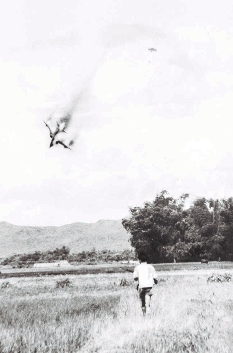 Tác phẩm nổi tiếng của Nhà báo Mai Nam: Chạy đâu cho thoát Tác phẩm nổi tiếng của Nhà báo Mai Nam: Chạy đâu cho thoát