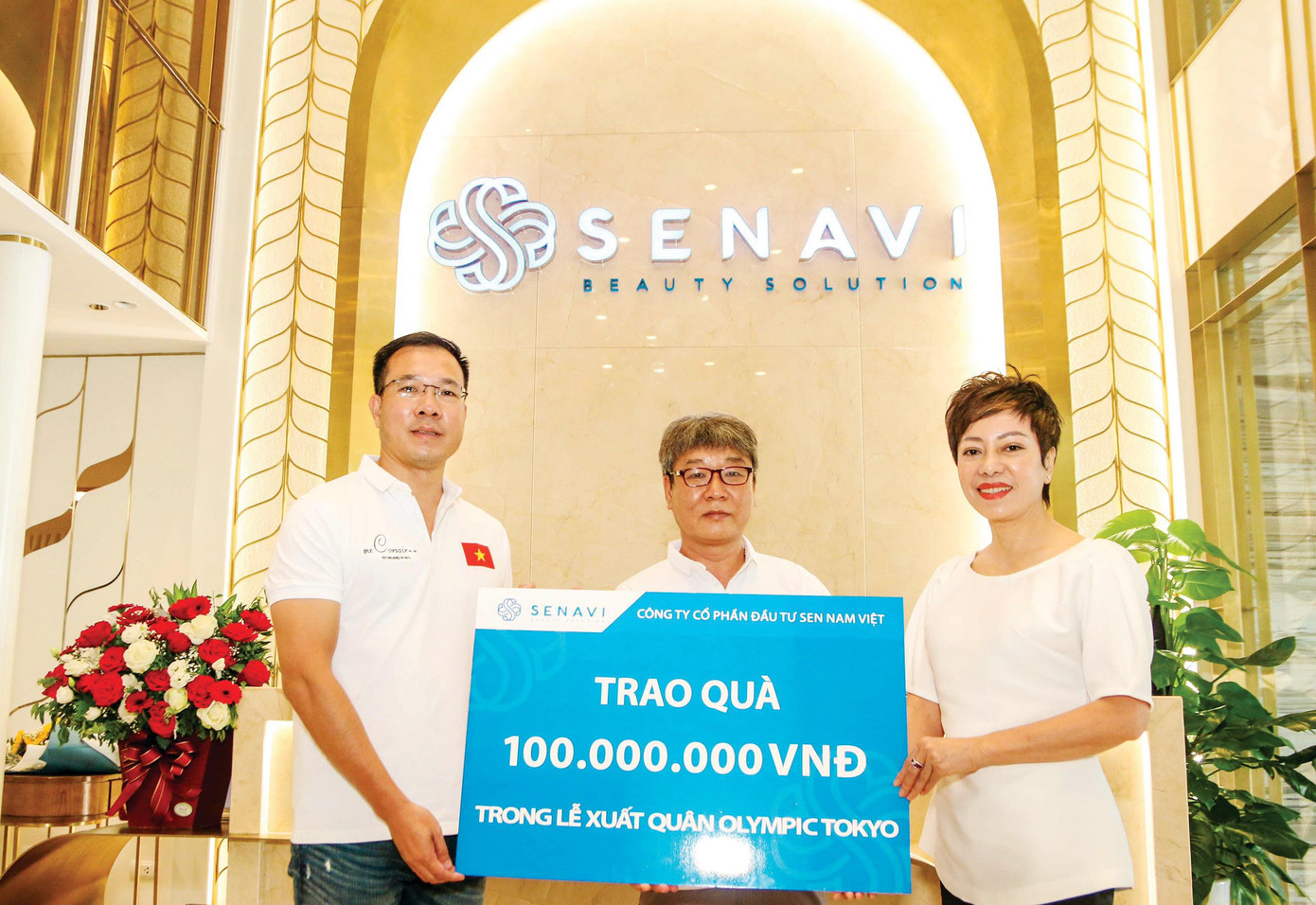 Vừa là nhà quản lý giỏi chuyên môn ở Liên đoàn bắn súng Việt Nam, HLV Nguyễn Thị Nhung đồng thời là doanh nhân với những đóng góp tích cực cho thể thao Việt Nam và các VÐV còn gặp nhiều khó khăn. Ảnh: Bùi Lượng