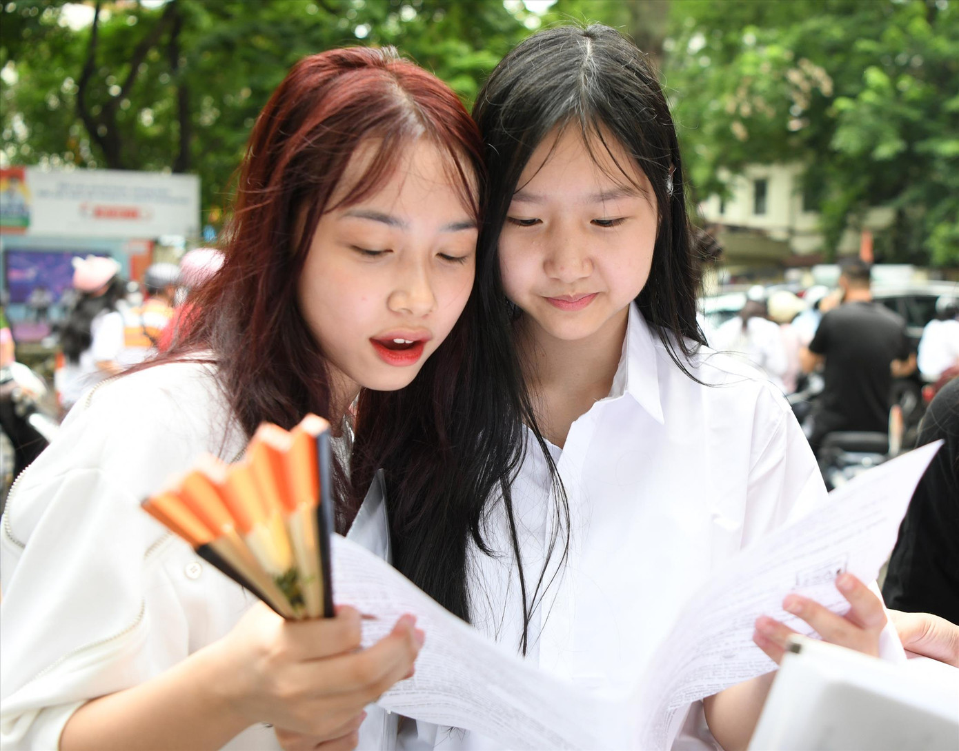 Học sinh Hà Nội thi tuyển sinh lớp 10 năm học 2024 – 2025. Ảnh: NHƯ Ý