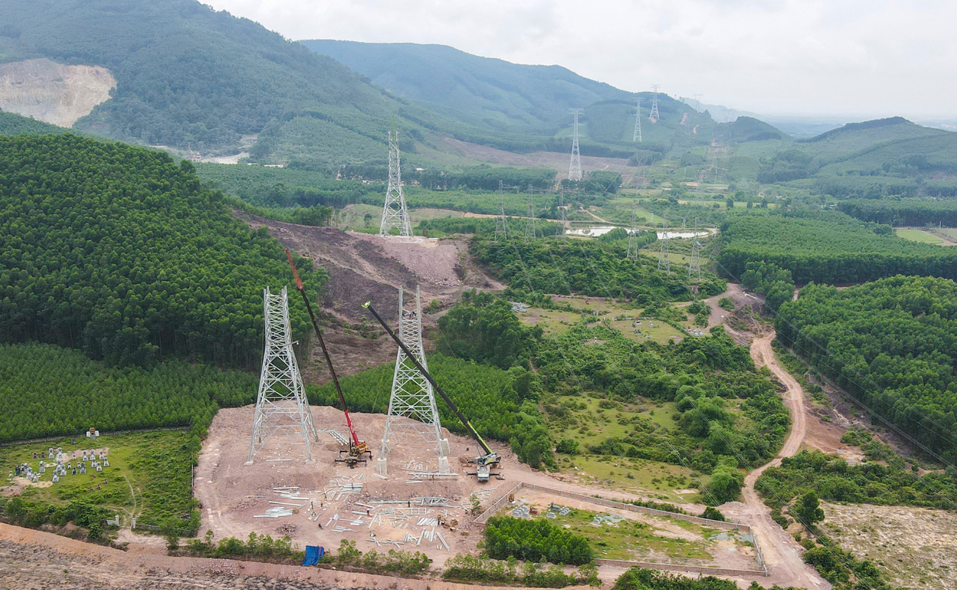 Dự án đường dây 500kV đang dần hoàn thiện Dự án đường dây 500kV đang dần hoàn thiện