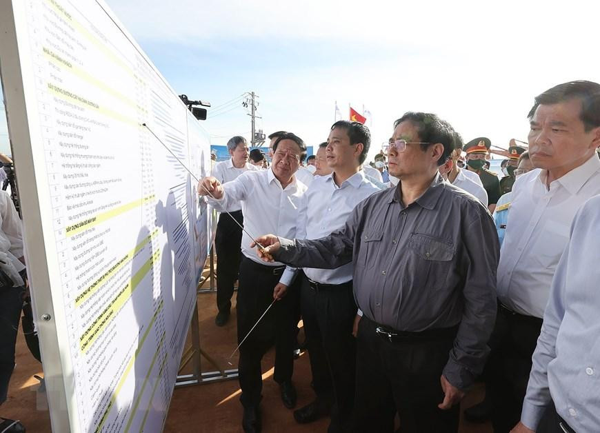 Thủ tướng Phạm Minh Chính kiểm tra Dự án Cảng hàng không Quốc tế Long Thành, sáng 6/2