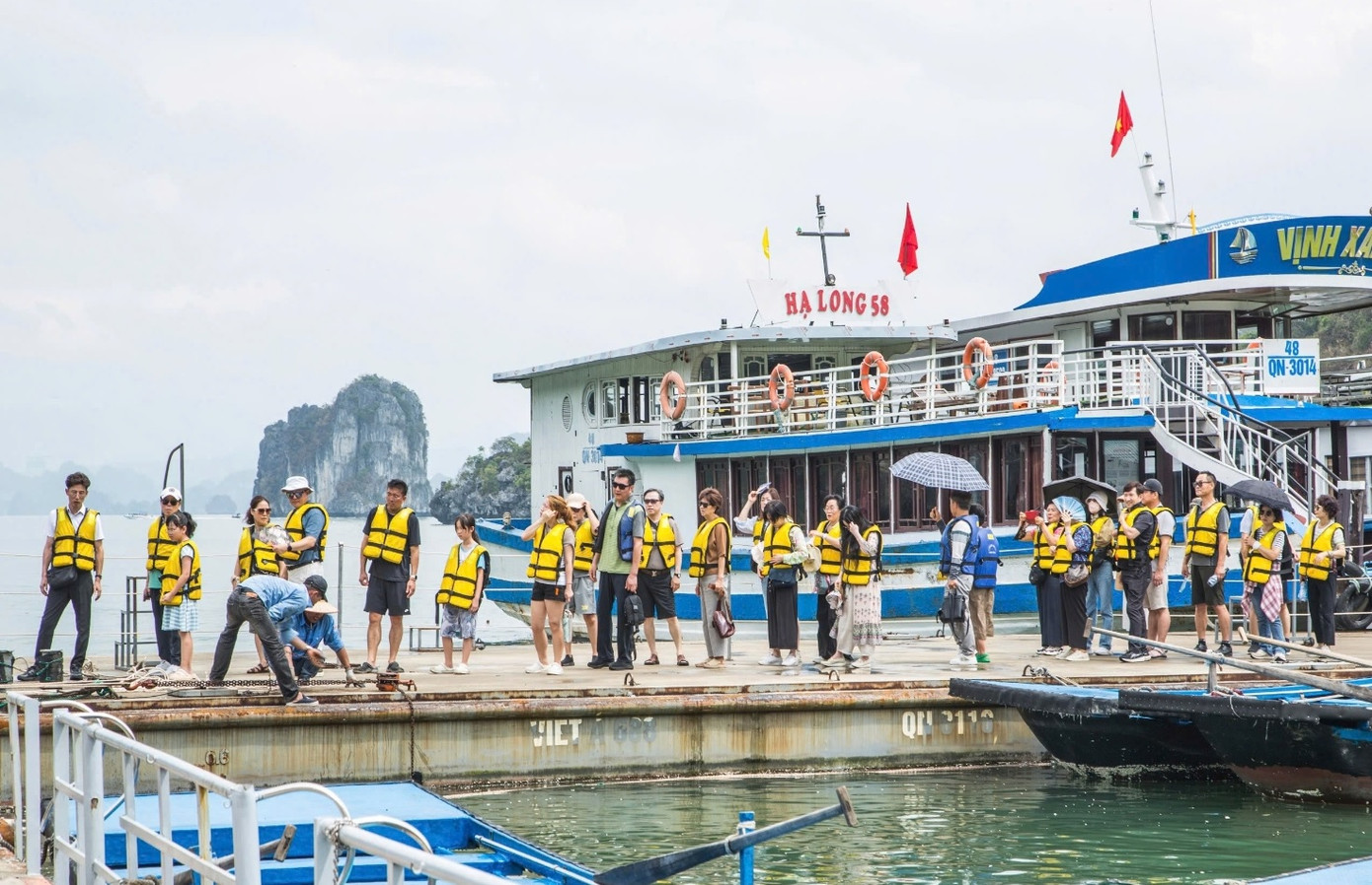 Vịnh Hạ Long mở cửa đón khách trở lại từ ngày 10/9 Vịnh Hạ Long mở cửa đón khách trở lại từ ngày 10/9