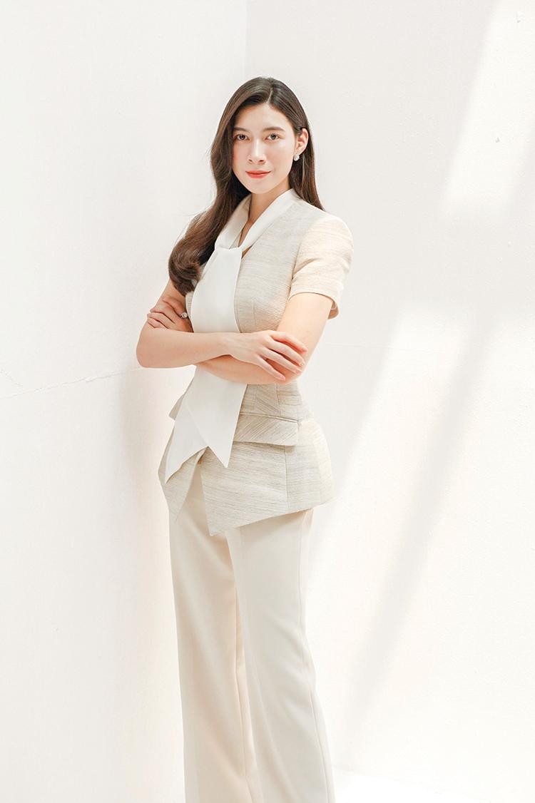 Chị Nguyễn Ngọc Mỹ, Phó Chủ tịch Tập đoàn Alphanam Chị Nguyễn Ngọc Mỹ, Phó Chủ tịch Tập đoàn Alphanam