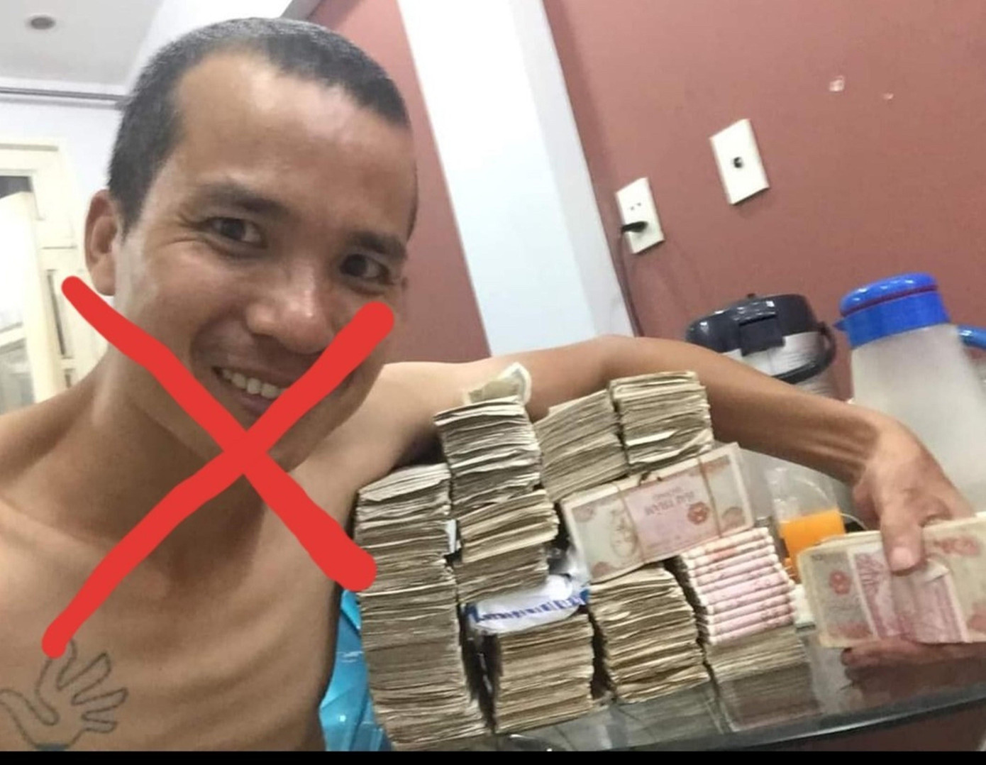 Ðối tượng phản động Hoàng Văn Dũng đứng sau âm mưu bôi nhọ Chủ tịch UBND tỉnh An Giang. (Ảnh: do Công an cung cấp)