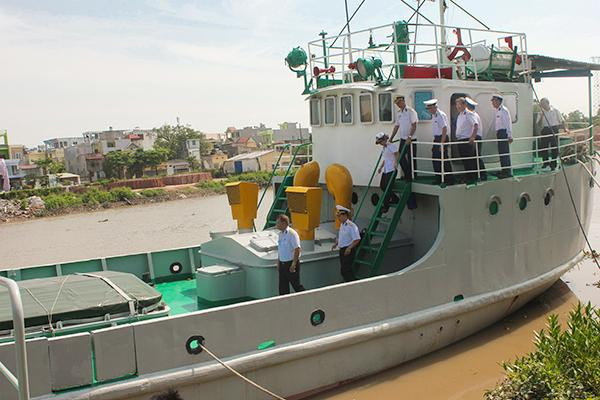 Các cựu chiến binh thăm lại tàu HQ-671, hiện được trưng bày tại Bảo tàng Hải quân