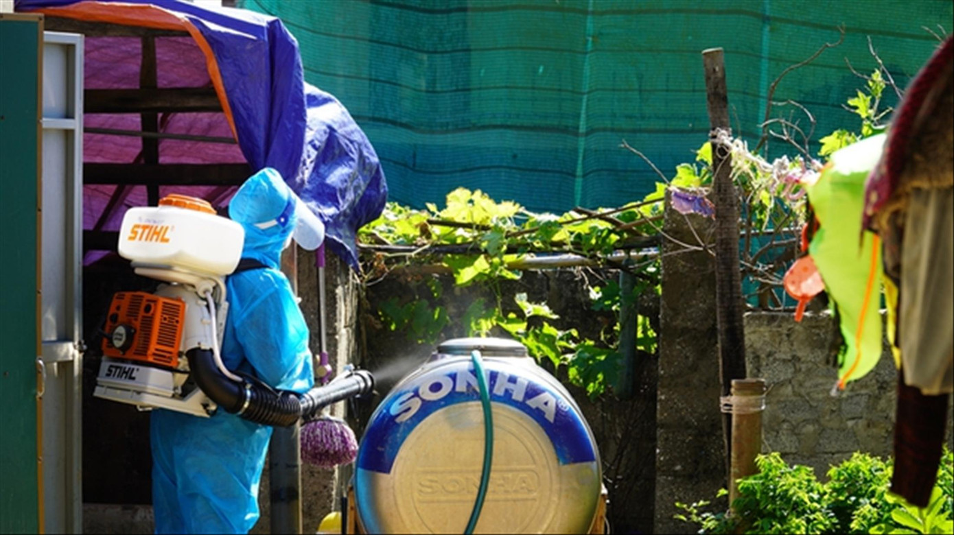 Phun thuốc diệt muỗi gây bệnh SXH Phun thuốc diệt muỗi gây bệnh SXH