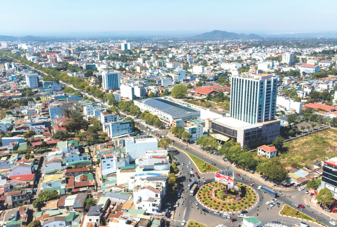 Đắk Lắk quyết tâm xây dựng TP Buôn Ma Thuột trở thành đô thị trung tâm vùng Tây Nguyên Đắk Lắk quyết tâm xây dựng TP Buôn Ma Thuột trở thành đô thị trung tâm vùng Tây Nguyên