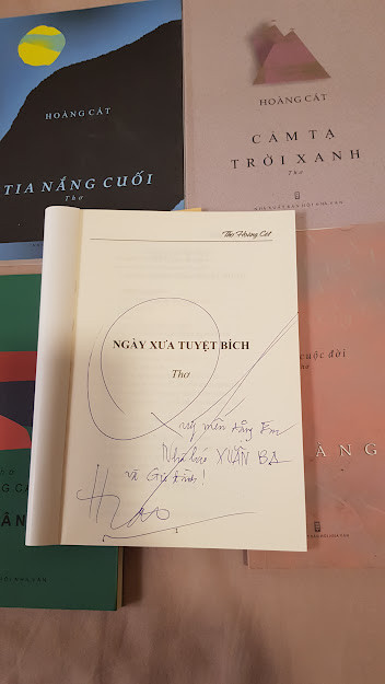 Một số tác phẩm của nhà thơ Hoàng Cát Một số tác phẩm của nhà thơ Hoàng Cát