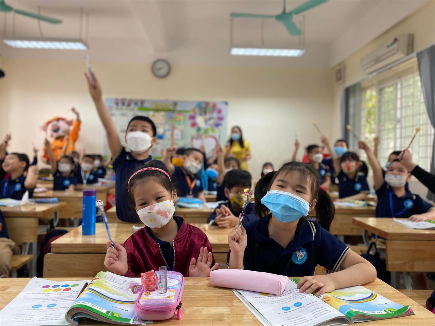 Năm học 2022-2023 Hà Nội vẫn khó có thể giảm áp lực trường, lớp. Ảnh: Quỳnh Anh