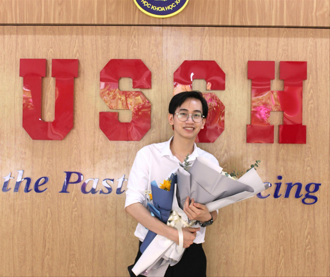 Hoàng Diệm là một trong số hàng trăm sinh viên tình nguyện tham gia mô hình “Áo xanh sư phạm, tiếp sức mùa thi”