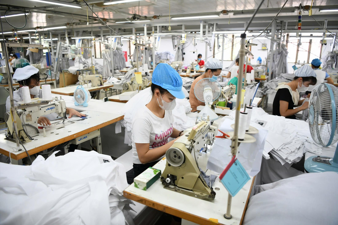 Doanh nghiệp Việt cần tìm kiếm thị trường xuất khẩu để bù đắp việc thị trường Mỹ khó khăn. Ảnh: Như Ý