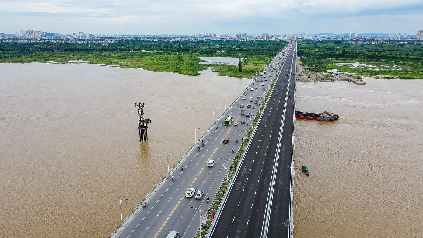 Cầu Vĩnh Tuy 2 do doanh nghiệp tư nhân thi công vượt tiến độ. Ảnh: Trọng Tài Cầu Vĩnh Tuy 2 do doanh nghiệp tư nhân thi công vượt tiến độ. Ảnh: Trọng Tài