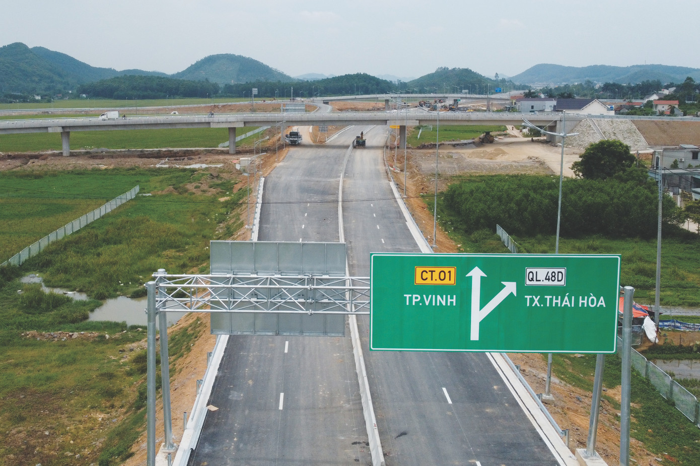 Cao tốc Nghi Sơn - Diễn Châu hoàn thành, trước ngày chờ thông xe