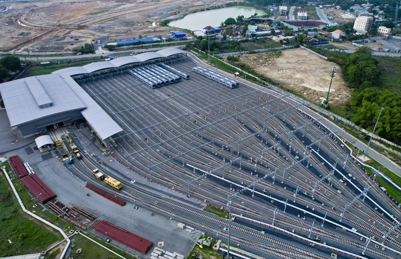 Nhà ga và trung tâm bảo dưỡng (Depot) Long Bình (TP Thủ Đức) thuộc dự án tuyến metro số 1. Ảnh: Duy Anh Nhà ga và trung tâm bảo dưỡng (Depot) Long Bình (TP Thủ Đức) thuộc dự án tuyến metro số 1. Ảnh: Duy Anh