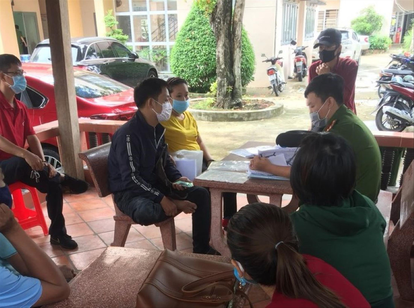 Người dân gửi đơn tố cáo Công ty TNHH Ðịa ốc VHO tại Dự án khu dân cư Vĩnh Phú 1 (giai đoạn 2)