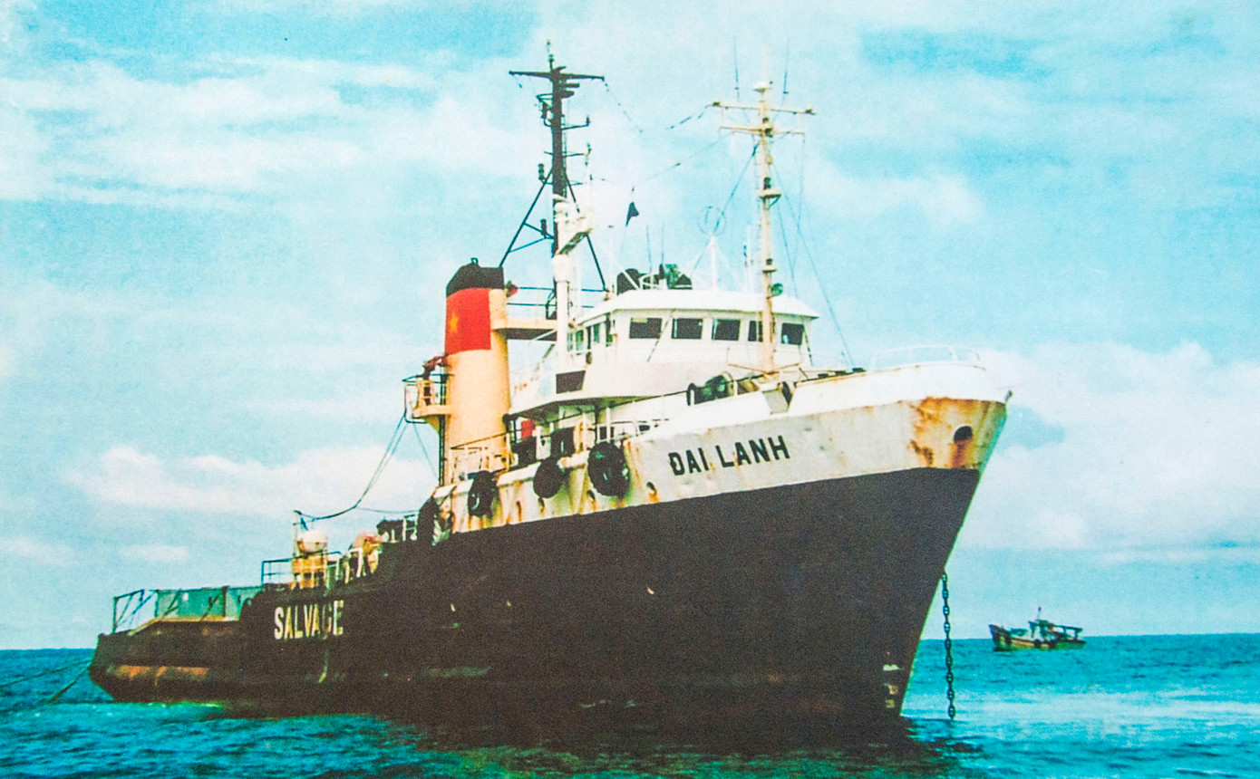 Tàu Đại Lãnh tham gia trục vớt cổ vật vào năm 2002. Tàu Đại Lãnh tham gia trục vớt cổ vật vào năm 2002.