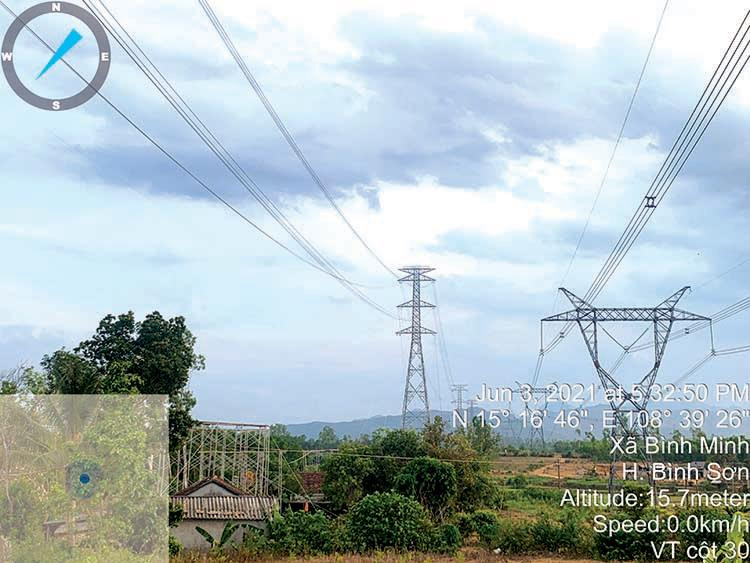 Giám sát hoạt động đường dây truyền tải bằng camera và thiết bị định vị