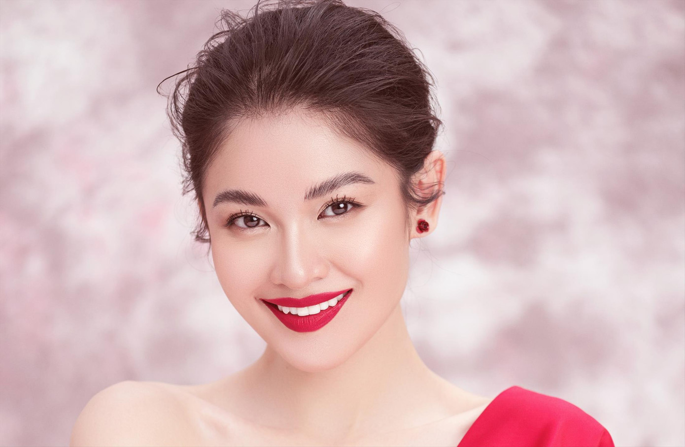 Á hậu Thuỳ Dung