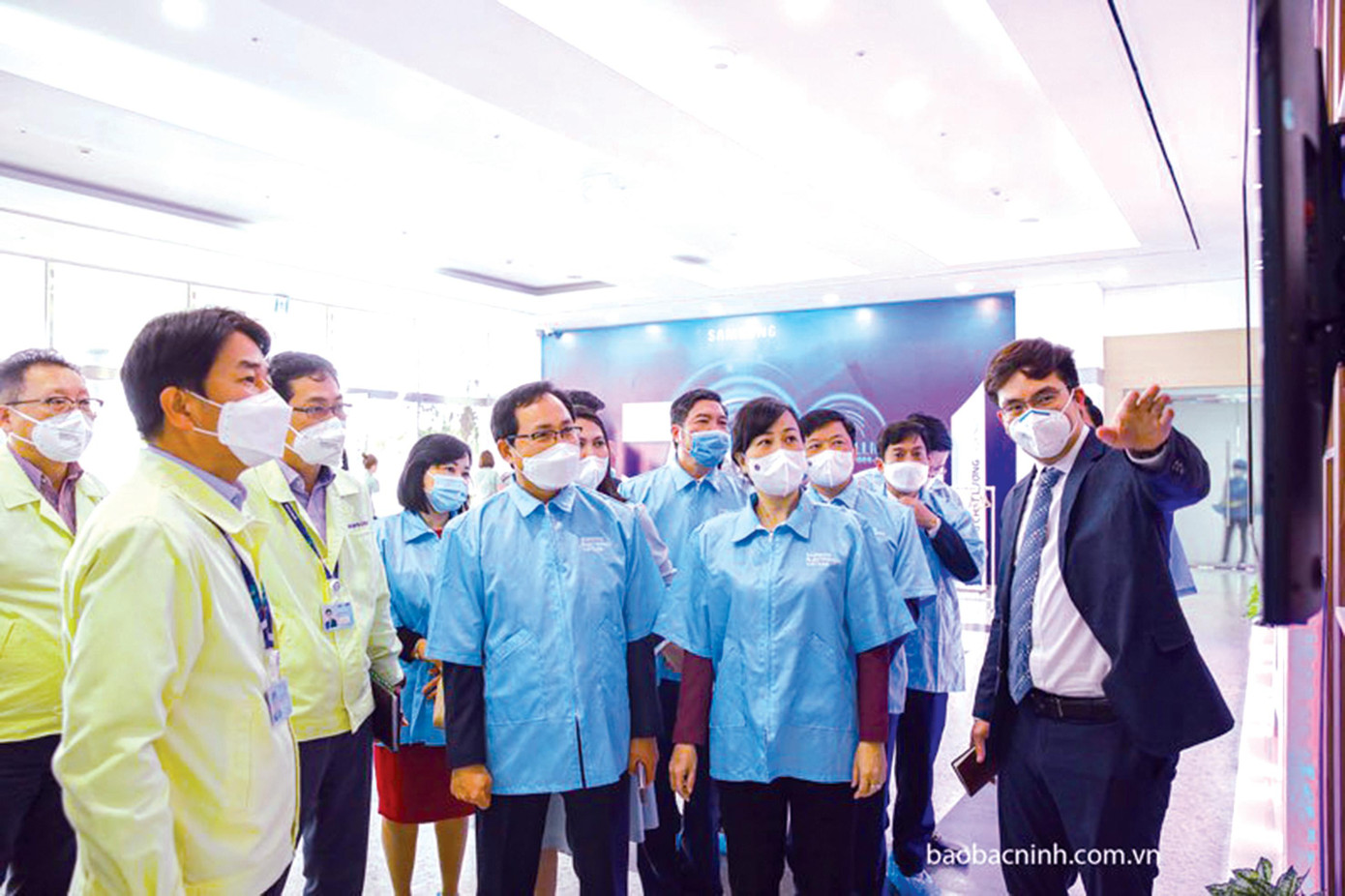 Bí thư Tỉnh ủy Đào Hồng Lan thăm, kiểm tra tại một số doanh nghiệp ở KCN Yên Phong Bí thư Tỉnh ủy Đào Hồng Lan thăm, kiểm tra tại một số doanh nghiệp ở KCN Yên Phong