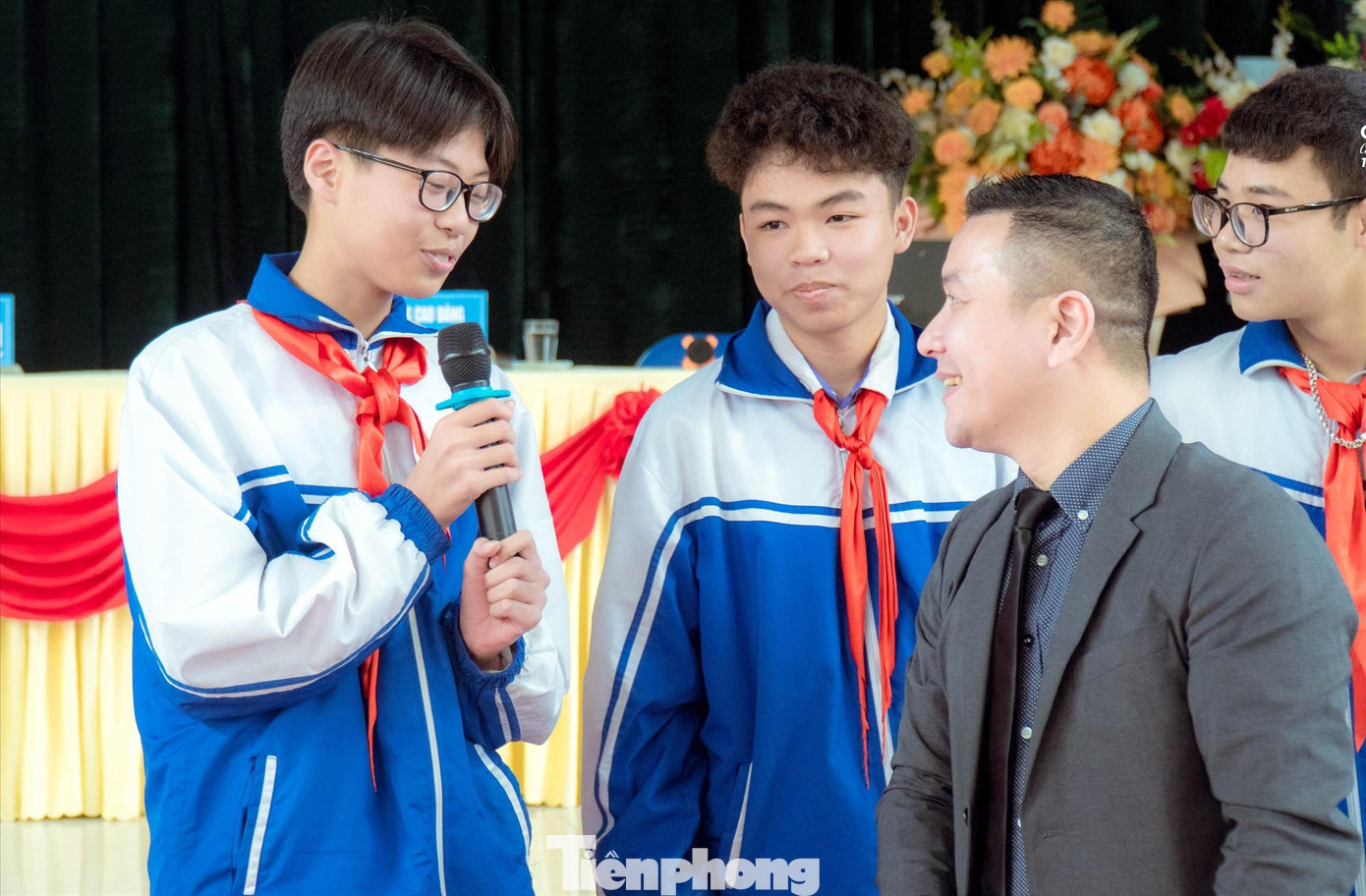 Trung tâm Hoạt động Thanh thiếu nhi tỉnh Bắc Ninh tư vấn, hướng nghiệp trực tuyến cho học sinh giúp tăng hiệu quả và giảm chi phí. Trung tâm Hoạt động Thanh thiếu nhi tỉnh Bắc Ninh tư vấn, hướng nghiệp trực tuyến cho học sinh giúp tăng hiệu quả và giảm chi phí.