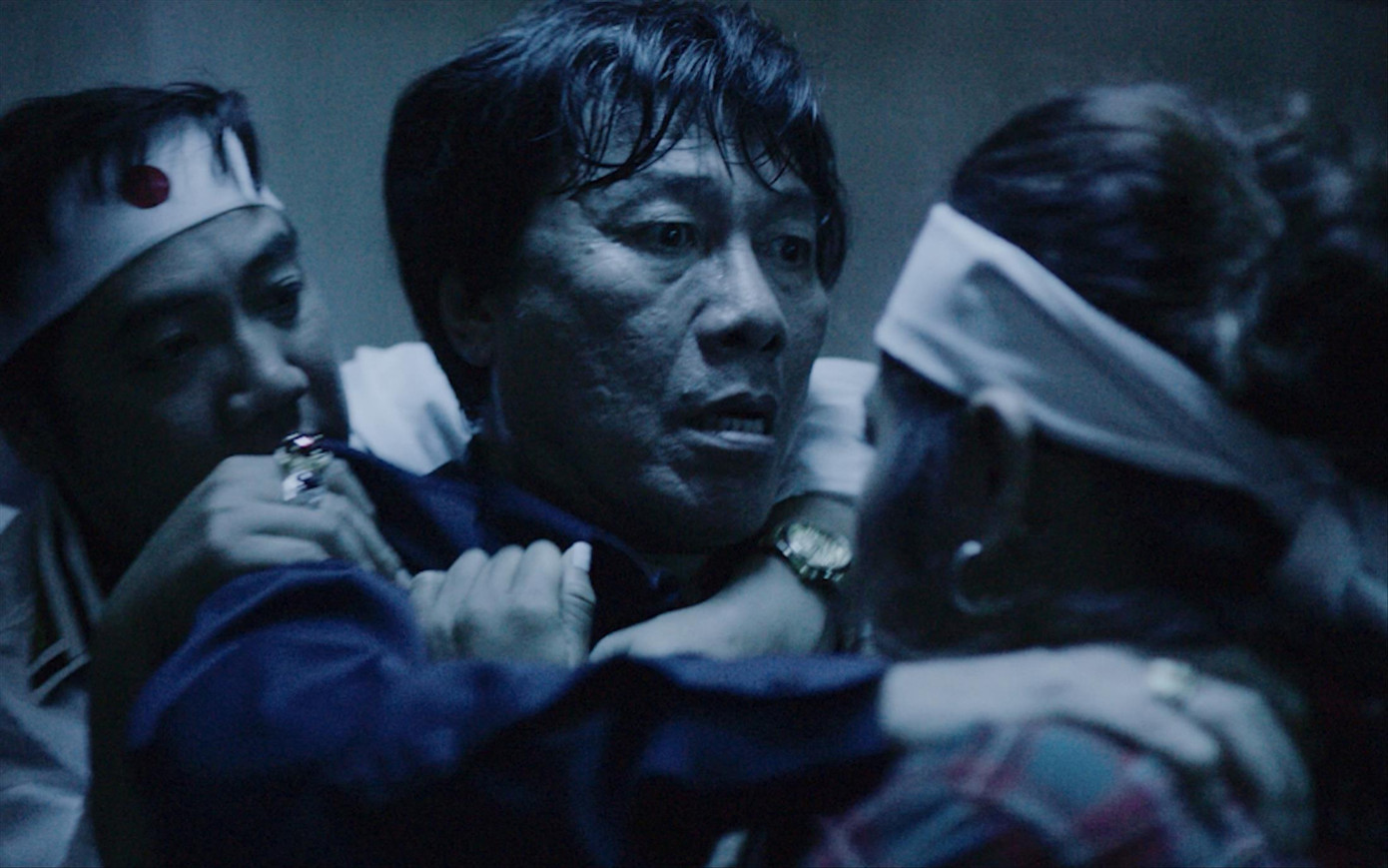 Cảnh trong phim “Ðêm tối rực rỡ” Cảnh trong phim “Ðêm tối rực rỡ”