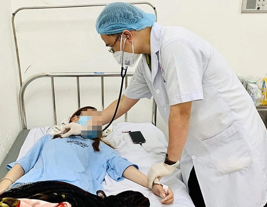 Bệnh nhân mắc đậu mùa khỉ tại Trung tâm Y tế thành phố Tân Uyên (Bình Dương). Ảnh: Sở Y tế