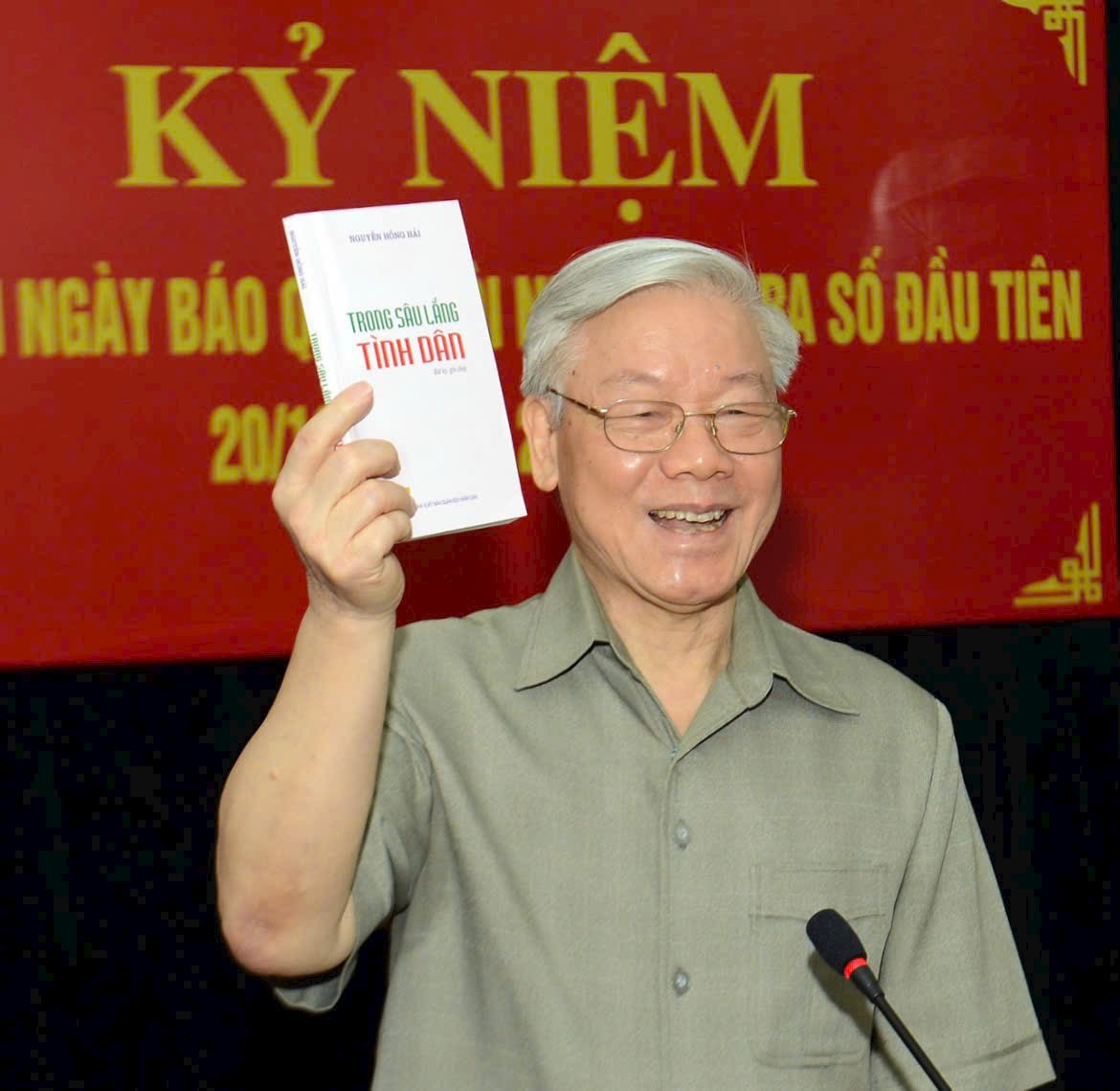 Cuốn sách khiến Tổng Bí thư Nguyễn Phú Trọng bất ngờ và xúc động