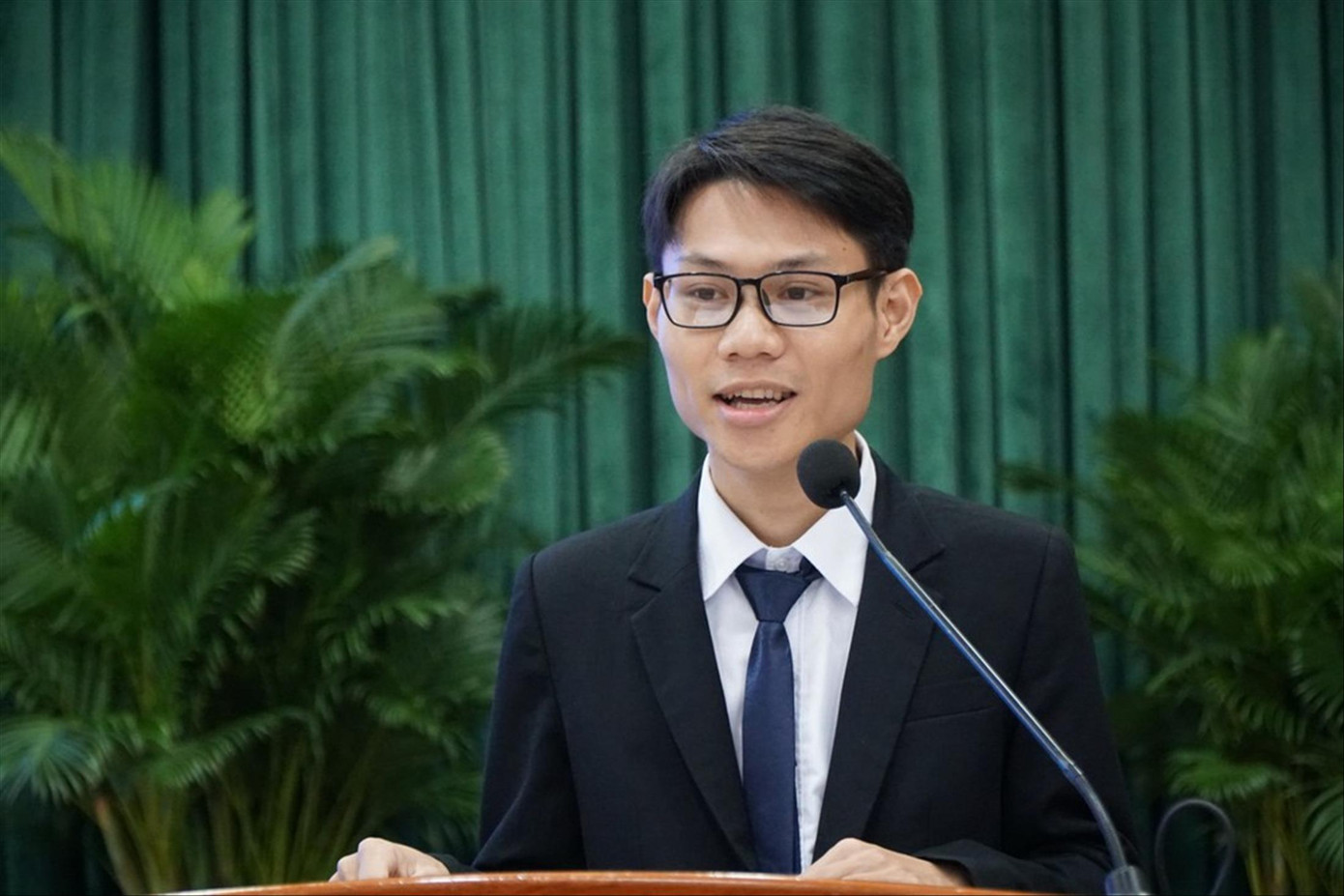 Lưu Văn Khoa phát biểu khi nhận nhiệm vụ. Ảnh: Nhàn Lê Lưu Văn Khoa phát biểu khi nhận nhiệm vụ. Ảnh: Nhàn Lê