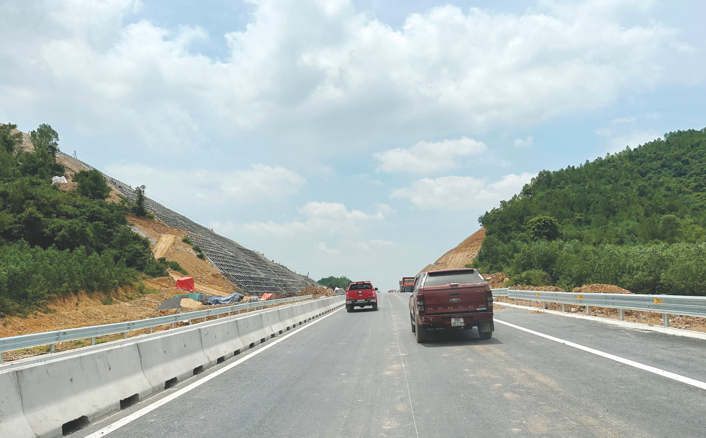 Sau thông xe phương tiện từ Hà Nội về Diễn Châu (Nghệ An) rút ngắn một nửa hành trình