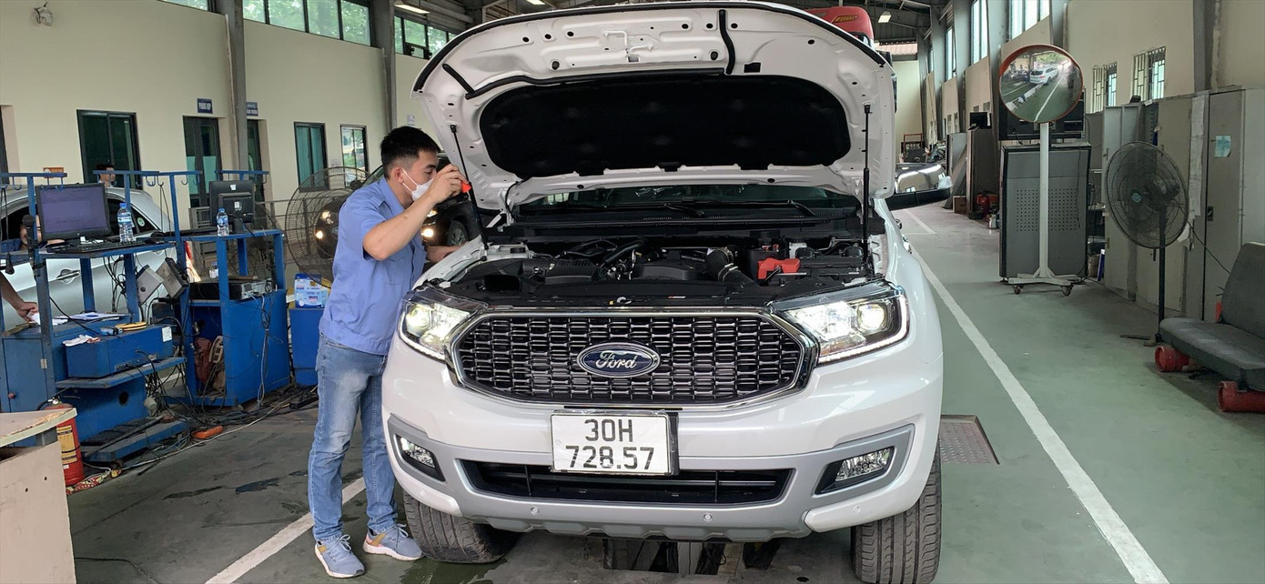 Kiểm định lần đầu ô tô mới tại Trung tâm Ðăng kiểm Mỹ Ðình (Nam Từ Liêm, Hà Nội). Ảnh: Ngọc Mai Kiểm định lần đầu ô tô mới tại Trung tâm Ðăng kiểm Mỹ Ðình (Nam Từ Liêm, Hà Nội). Ảnh: Ngọc Mai