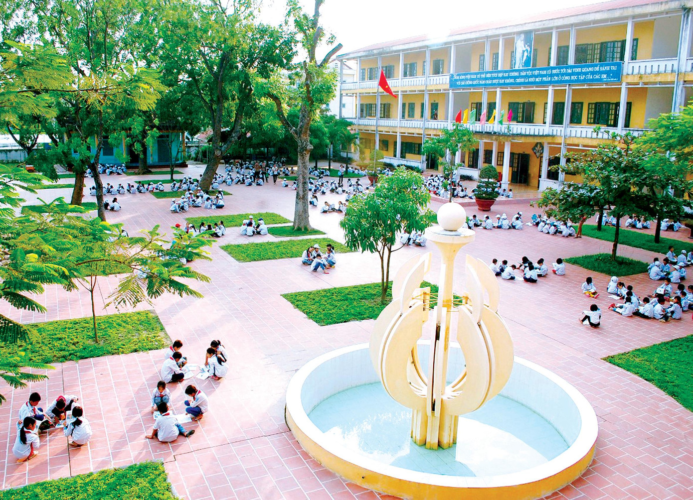 Học sinh trường Tiểu học Yên Bình sinh hoạt ngoại khóa Học sinh trường Tiểu học Yên Bình sinh hoạt ngoại khóa