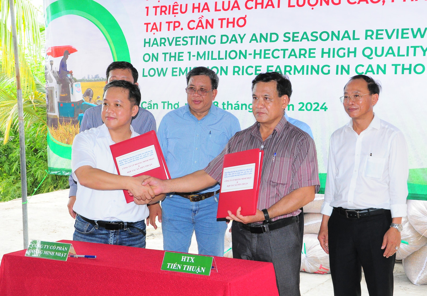 DN cùng HTX cam kết đồng hành DN cùng HTX cam kết đồng hành