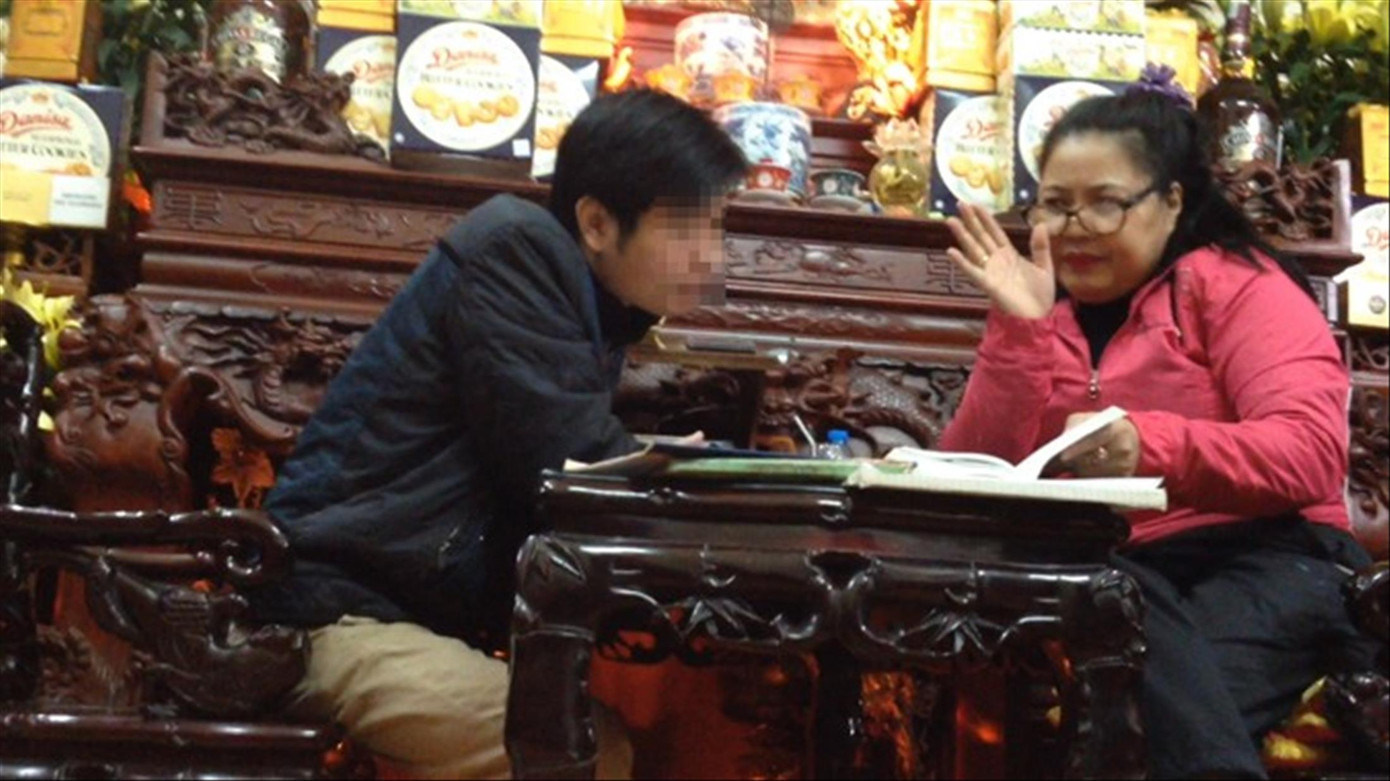 Một phụ nữ lập điện thờ, mở dịch vụ xem bói ở Hà Nội từng được phản ánh trên báo Tiền Phong