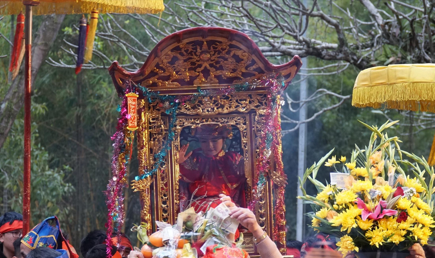 Màn rước nữ tướng trẻ đặc sắc trong lễ hội Gióng năm 2023. Ảnh: TRỌNG TÀI Màn rước nữ tướng trẻ đặc sắc trong lễ hội Gióng năm 2023. Ảnh: TRỌNG TÀI