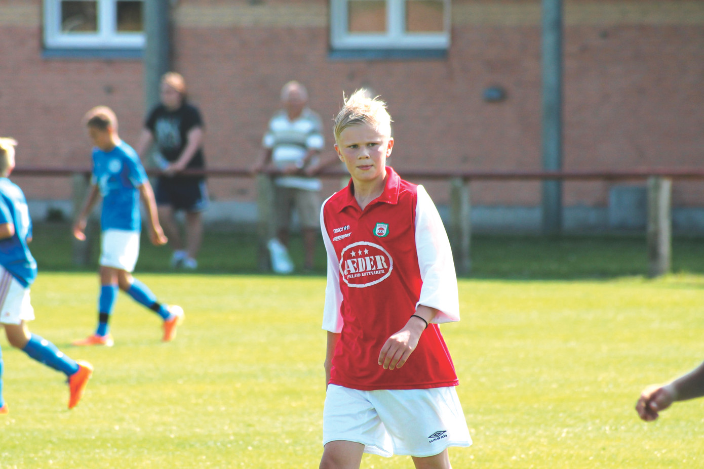 Erling Haaland trong màu áo U15 Bryne FK Erling Haaland trong màu áo U15 Bryne FK